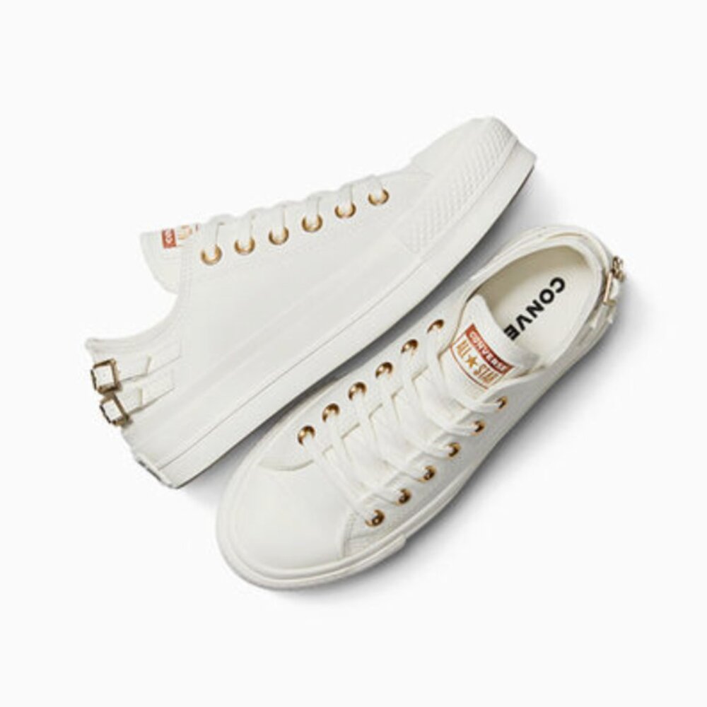 Chuck Taylor All Star Lift Platform Buckle in Egret